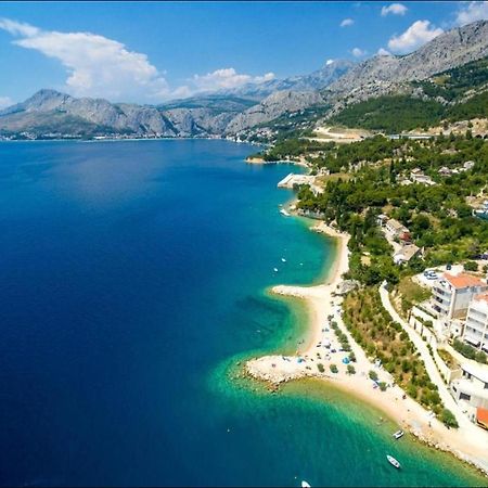 Apartment Ines Omis Bagian luar foto