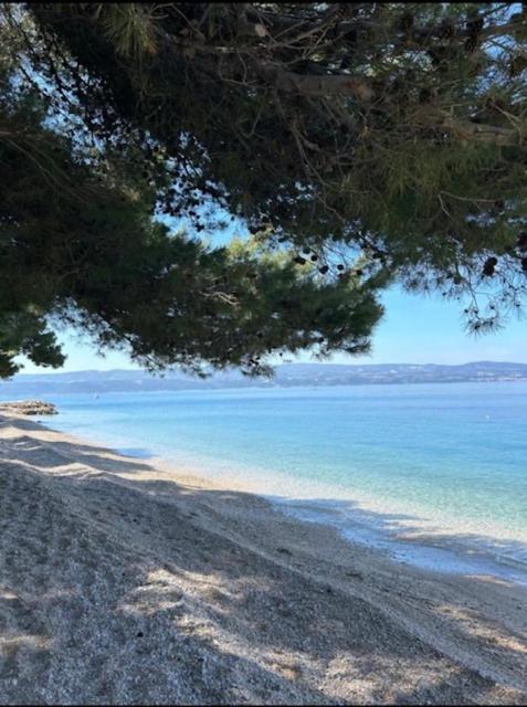 Apartment Ines Omis Bagian luar foto